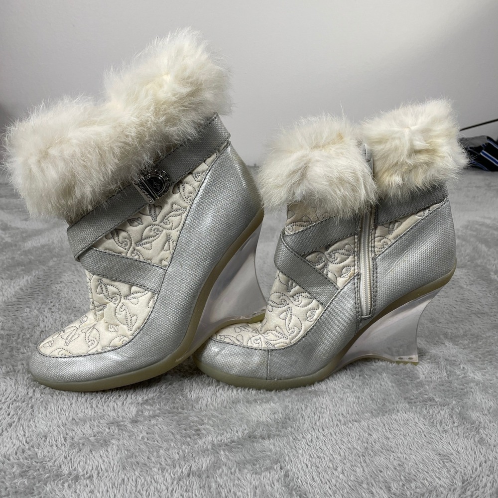 Baby Phat Wedge Boots Womens 8.5 B Silver Faux Fur Lucite Heel Y2K McBling